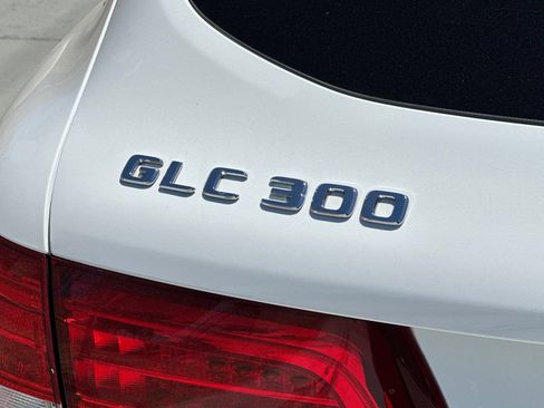 Used 2018 Mercedes-Benz GLC 300 image 27