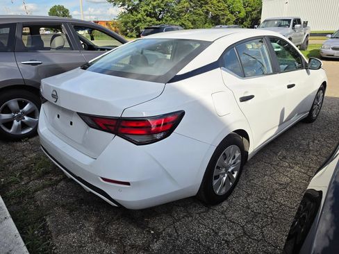 Used 2024 Nissan Sentra S FWD image 2