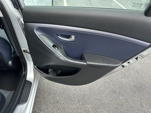 Used 2013 Hyundai Elantra GT w/ Style Pkg FWD image 14
