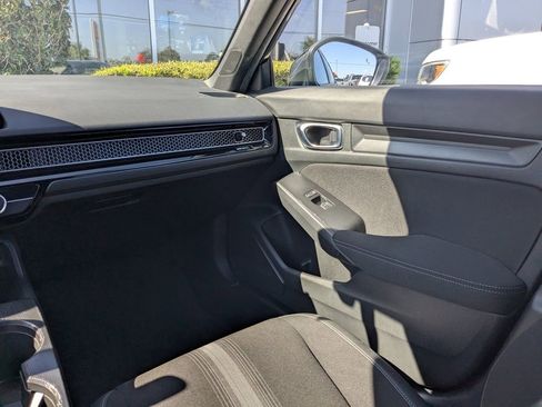 Used 2025 Honda Civic Sport image 15
