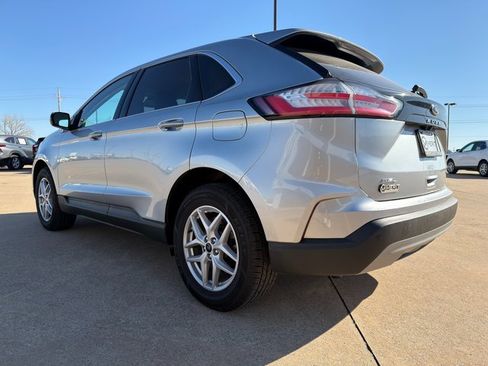 Used 2024 Ford Edge SEL image 11