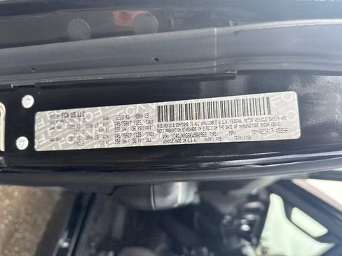 Used 2019 Jeep Wrangler Sport image 17