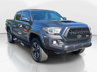 Used 2018 Toyota Tacoma TRD Sport w/ Technology Package AWD/4WD video 1