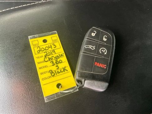 Used 2019 Chrysler 300 S RWD image 22