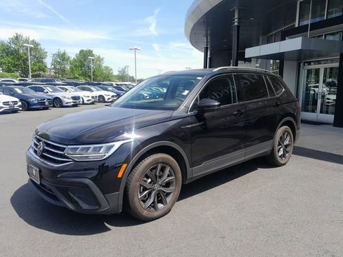 Used 2022 Volkswagen Tiguan SE image 18
