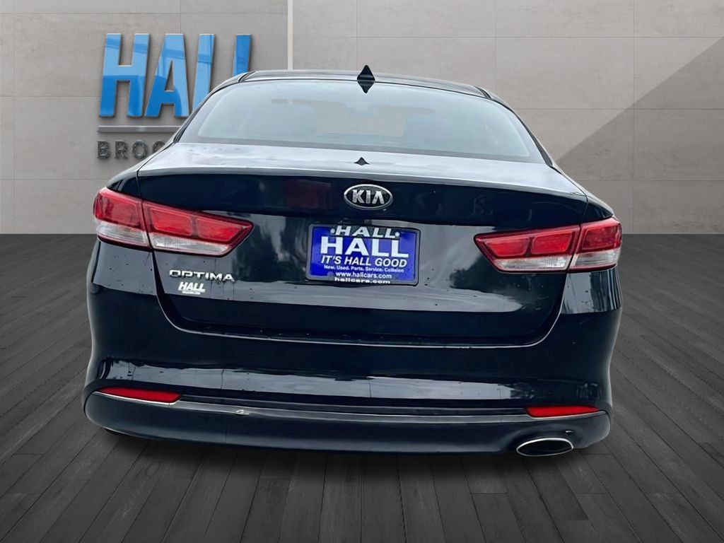 Used 2017 Kia Optima LX FWD image 4