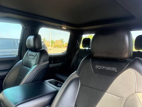 Used 2018 Ford F150 Raptor w/ Equipment Group 802A Luxury AWD/4WD image 11