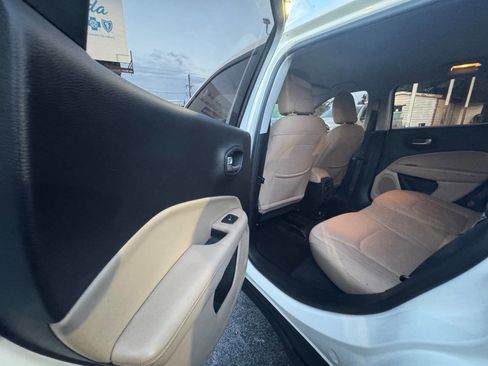 Used 2018 Jeep Compass Sport image 10