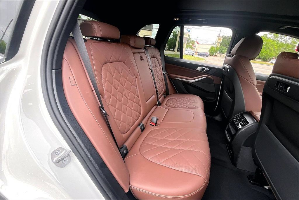 Certified 2025 BMW X5 sDrive40i w/ Premium Package RWD image 21