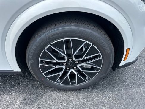 New 2025 Ford Mustang Mach-E Premium image 4