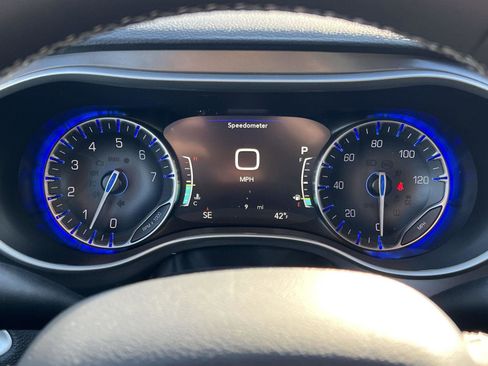 New 2026 Chrysler Pacifica Select image 22