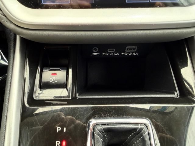 Used 2023 Subaru Outback Premium AWD/4WD image 35