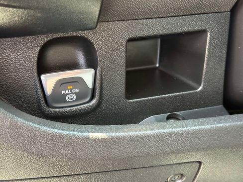 Used 2026 RAM ProMaster 2500 w/ Convenience Group FWD image 15