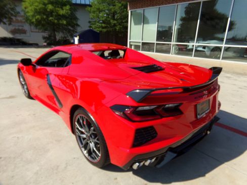 Used 2024 Chevrolet Corvette Stingray Preferred Conv w/ Z51 Performance Package RWD image 14