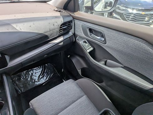 Used 2021 Nissan Rogue SV FWD image 38