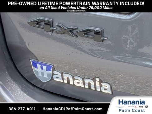 Used 2025 Jeep Grand Cherokee Summit AWD/4WD image 12