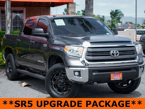 Used 2015 Toyota Tundra SR5 w/ SR5 Upgrade Package image 2