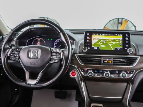 Used 2019 Honda Accord Touring image 17