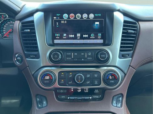 Used 2019 Chevrolet Suburban Premier image 15