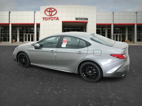 New 2026 Toyota Camry SE FWD image 17