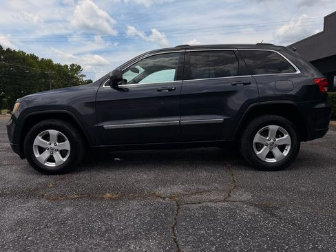 Used 2012 Jeep Grand Cherokee Laredo RWD image 3