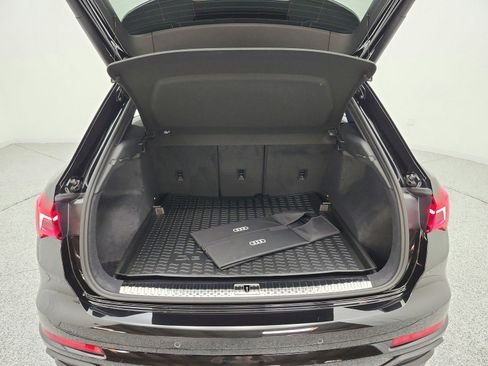 Used 2024 Audi Q3 2.0T Premium Plus AWD/4WD image 28