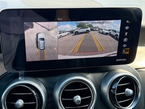 Used 2020 Mercedes-Benz GLC 300 4MATIC image 34