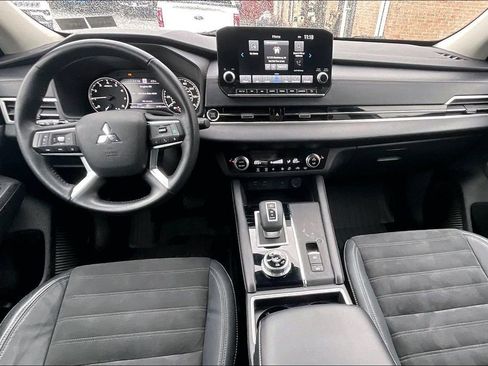 Used 2022 Mitsubishi Outlander SE AWD/4WD image 14