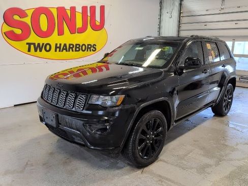 Used 2021 Jeep Grand Cherokee Altitude image 1