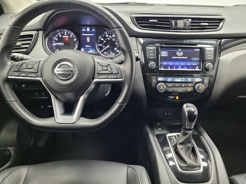 Used 2022 Nissan Rogue Sport SL w/ Premium Package FWD image 22