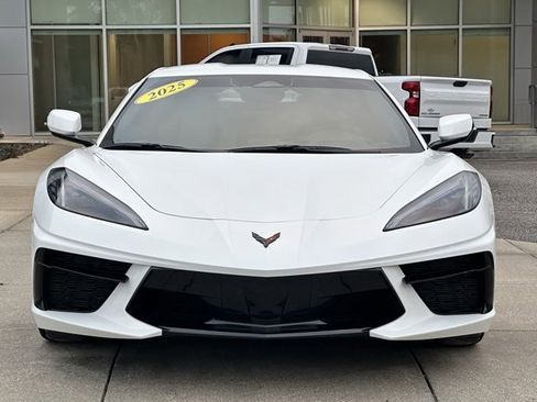 Used 2025 Chevrolet Corvette Stingray Coupe w/ 1LT image 2