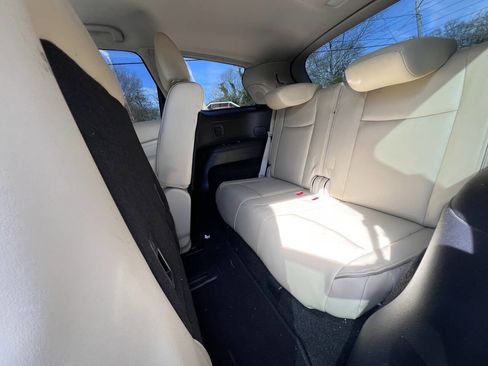 Used 2018 INFINITI QX60 Base 4dr SUV w/ Premium Plus Package image 14