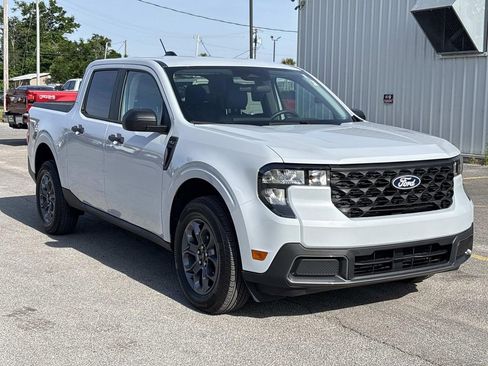 Used 2025 Ford Maverick XLT FWD image 7