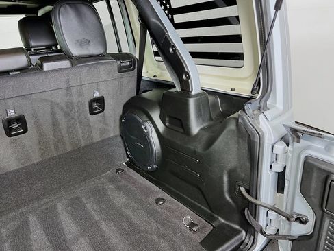 Used 2023 Jeep Wrangler Unlimited Sahara w/ Cold Weather Group AWD/4WD image 37