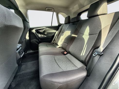 Used 2023 Toyota RAV4 XLE AWD/4WD image 23
