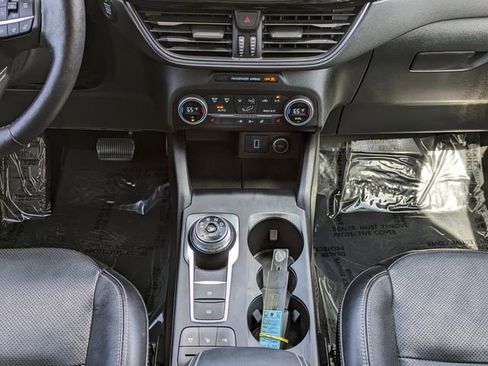 Used 2020 Ford Escape Titanium image 21