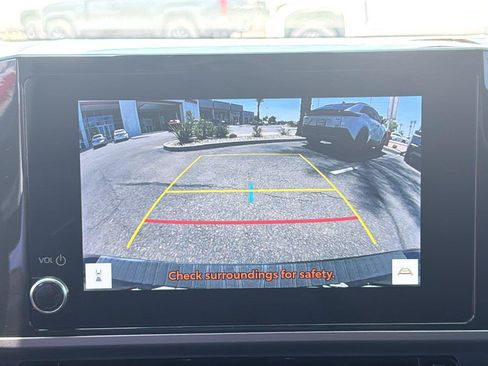 Used 2026 Toyota Camry SE FWD image 22