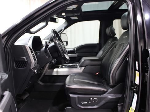 Used 2019 Ford F250 Platinum w/ Platinum Ultimate Package AWD/4WD image 3