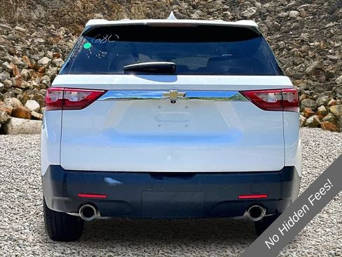Used 2021 Chevrolet Traverse LS AWD/4WD image 4