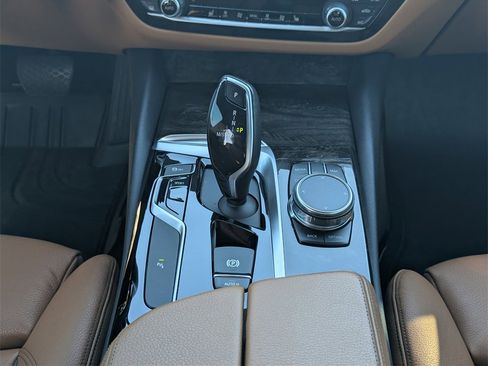 Used 2018 BMW 530i image 18