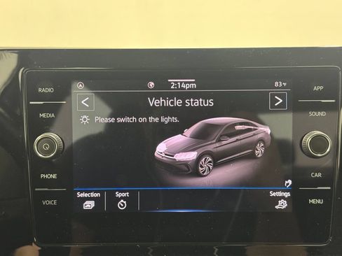 Used 2025 Volkswagen Jetta SE FWD image 35