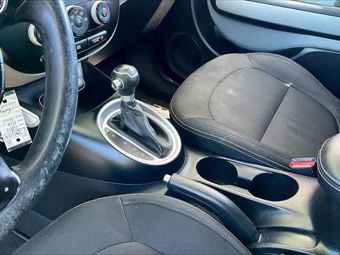 Used 2014 Kia Soul + FWD image 16