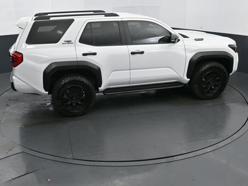Used 2025 Toyota 4Runner TRD Off-Road image 32