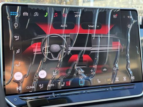 New 2026 Volkswagen Tiguan SE FWD image 20