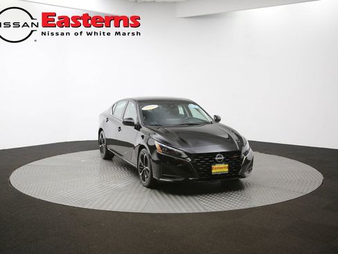 Used 2023 Nissan Altima 2.5 SR w/ SR Premium Package image 64