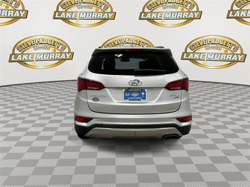 Used 2017 Hyundai Santa Fe Sport image 2