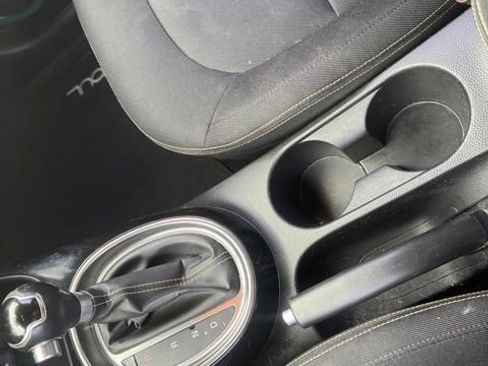 Used 2014 Kia Soul + w/ Audio Package FWD image 21