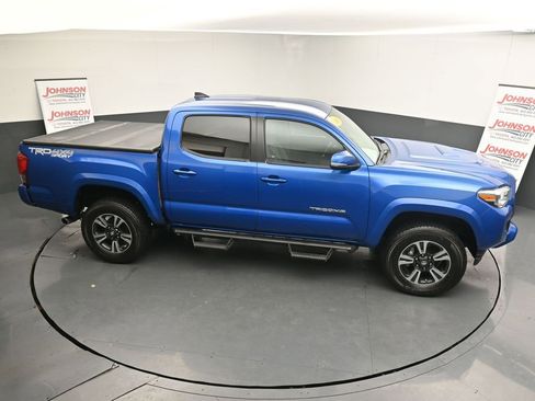 Used 2016 Toyota Tacoma TRD Sport w/ Towing Package image 33