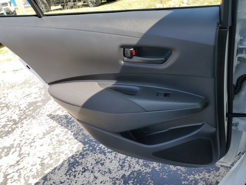 Used 2025 Toyota Corolla LE image 13