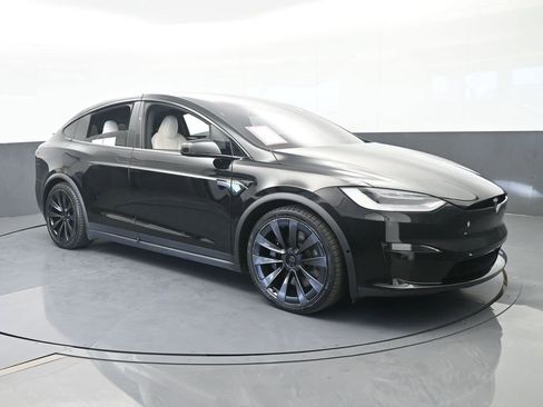Used 2022 Tesla Model X Plaid AWD/4WD image 8
